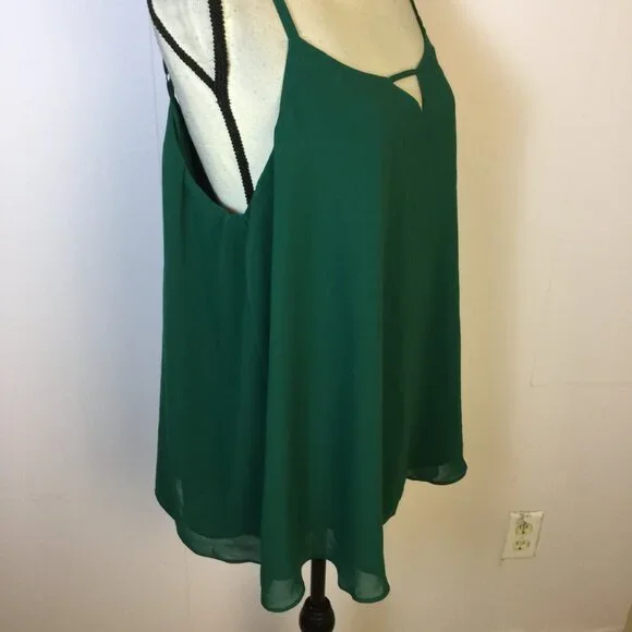 Torrid Swing Cami Tank Top Size 1X Womans Plus Green Chiffon Keyhole Lined - Picture 13 of 13